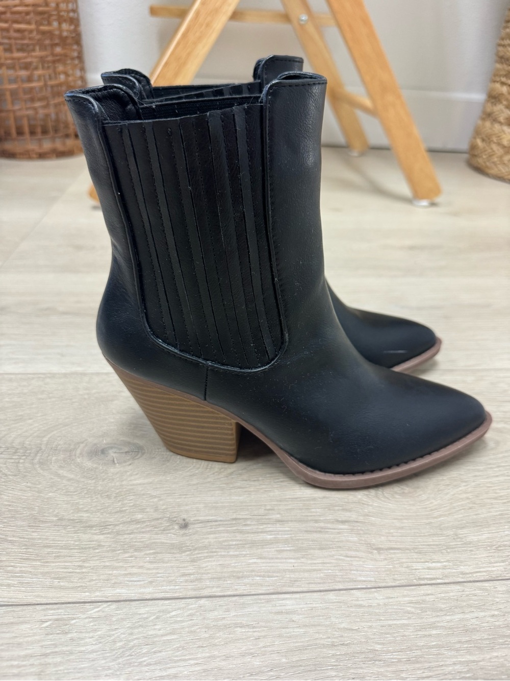 Black Chelsea Western Ankle Boots - Women